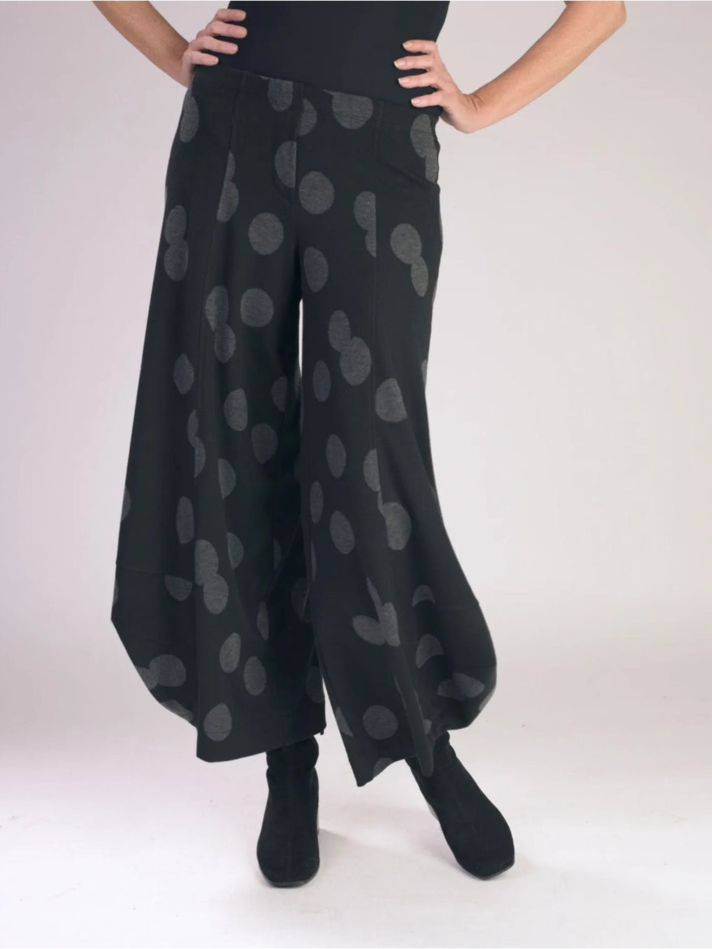 Alembika Frolic Punto Pants Circles, Size 4 (Us 12-14) - Black Grey Polka Dots